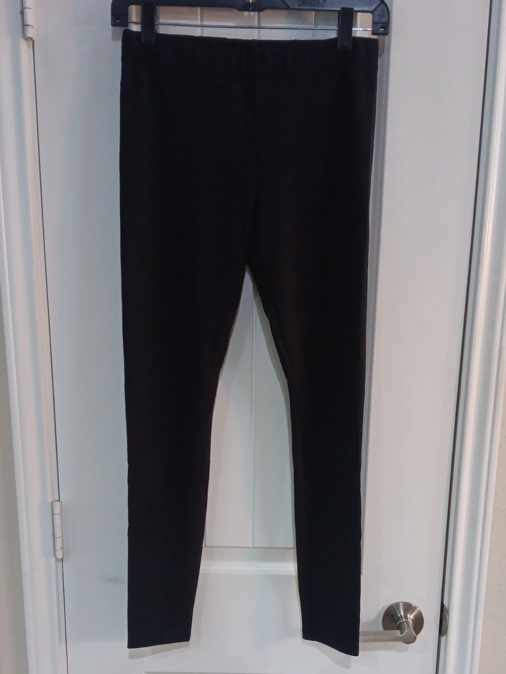 LOFT Black 7/8 Ankle Leggings Size S (13" W x 25.5" I)